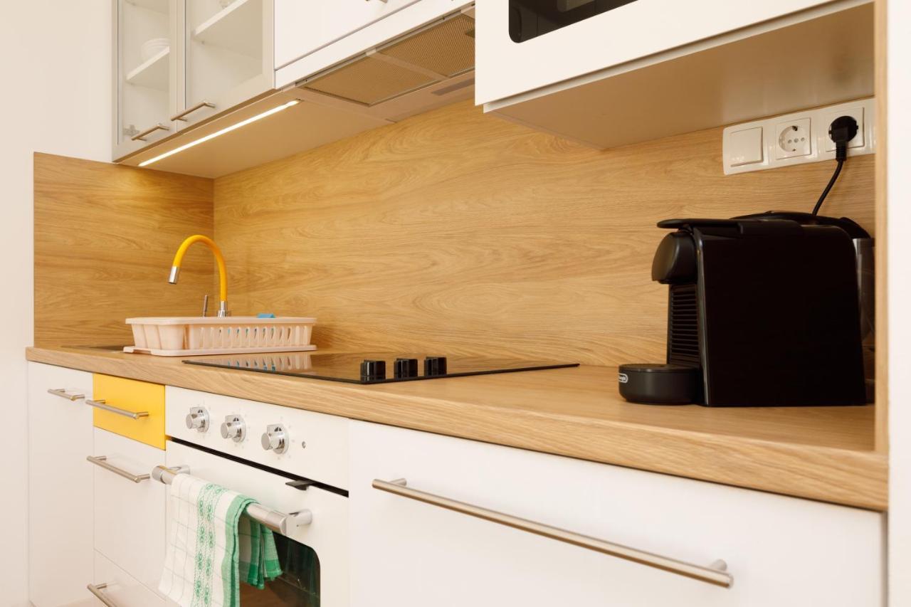 La Bella Centrum Apartmanok Piros/Sarga เฮวิซ ภายนอก รูปภาพ