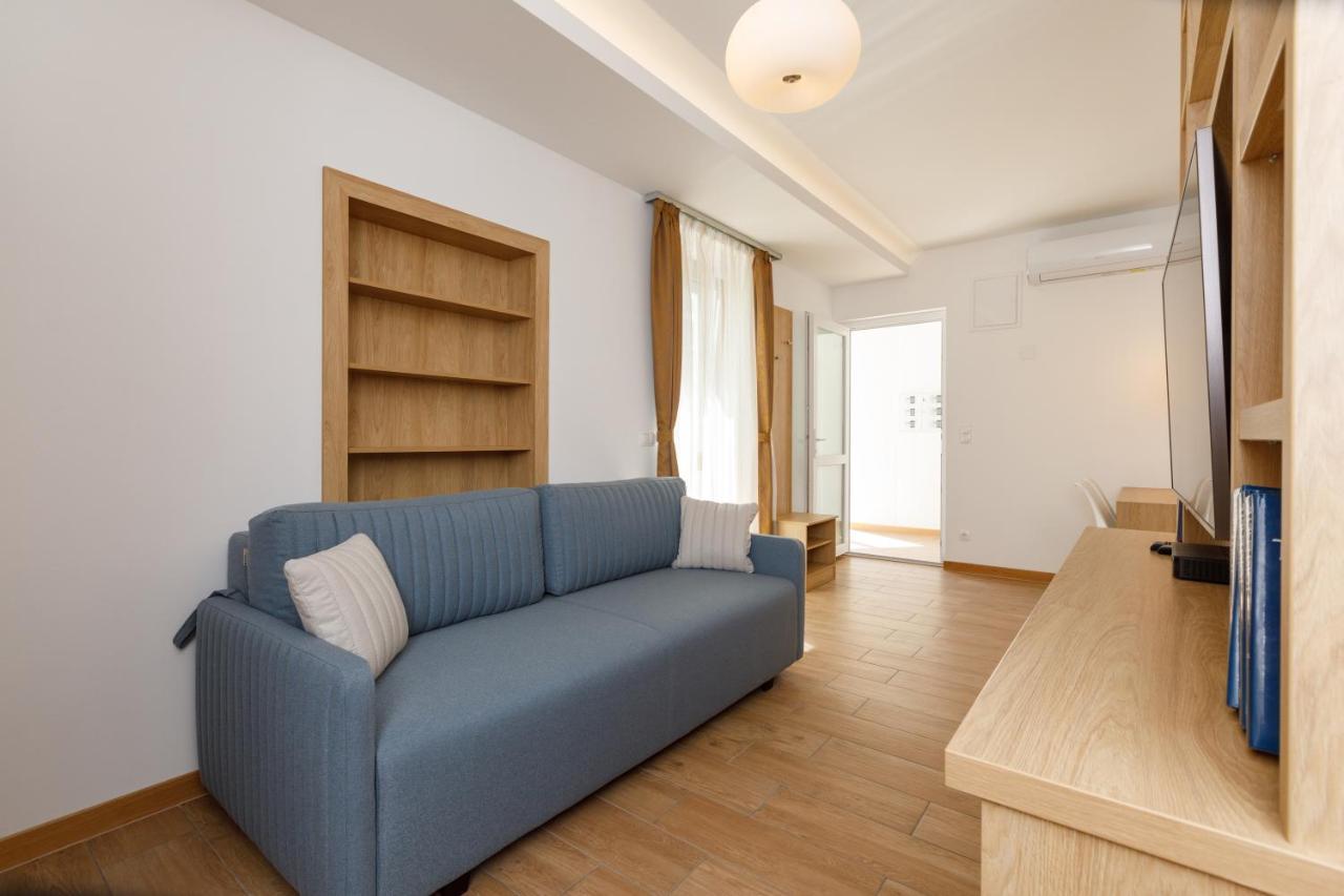La Bella Centrum Apartmanok Piros/Sarga เฮวิซ ภายนอก รูปภาพ